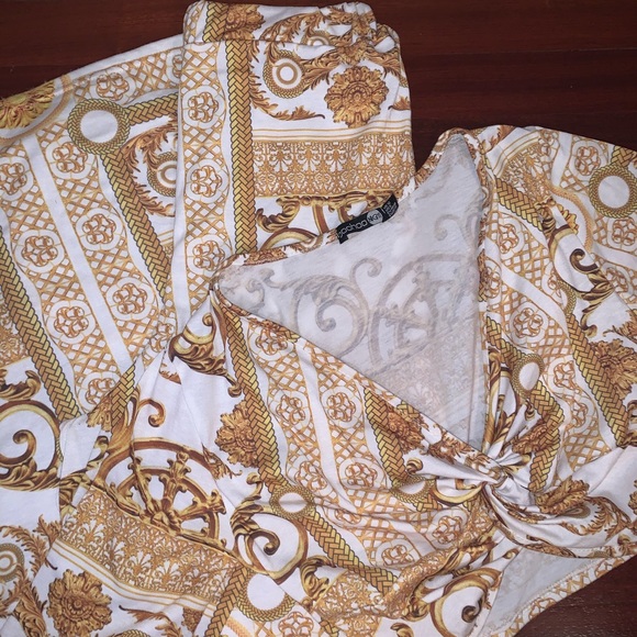 Boohoo Chain Print Crop Top & Pant Set - Picture 5 of 8